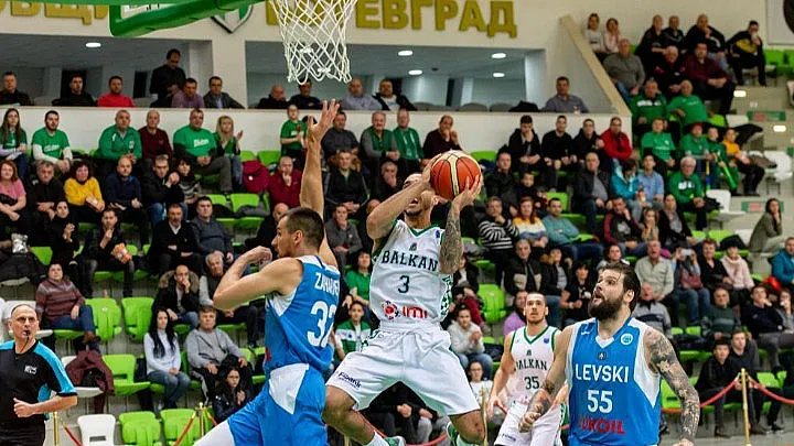 Балкан приема Левски Лукойл при засилени мерки за сигурност