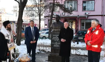 В Пирогов откриха паметник на дарителя Отто Биелигк