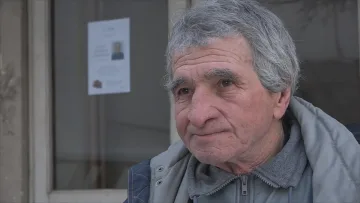 Син изкара смъртен акт на живия си баща