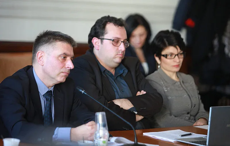 Отхвърлиха ветото на Радев за тайния арест