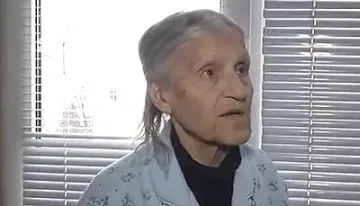 Дъщеря държи майка си под ключ и я пребива