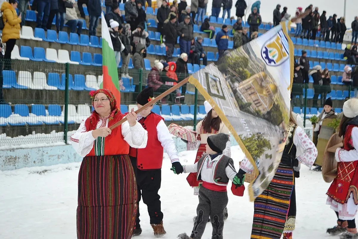 Корабът на Джак Спароу акостира в Симитли