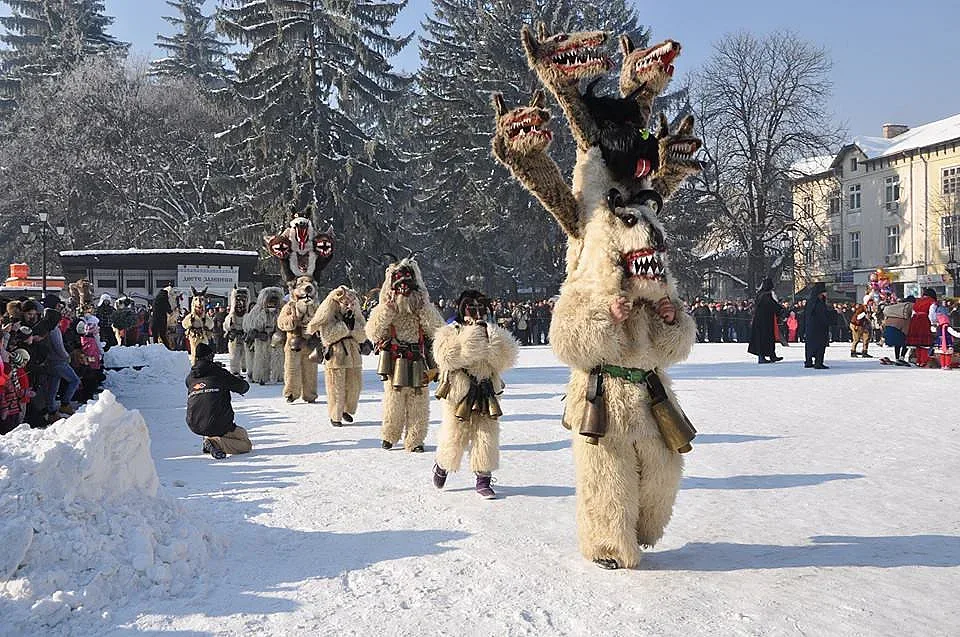 Хиляди кукери на "Старчевата 2019"