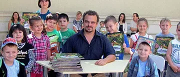 Наши приказки забавляват китайчета