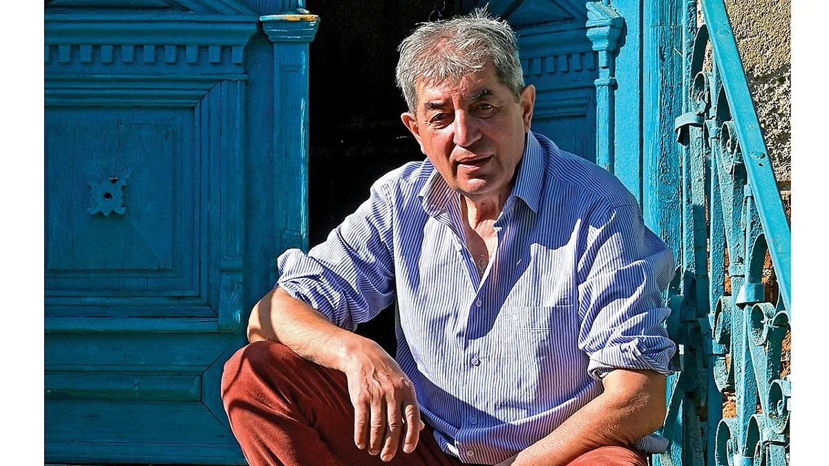 Свилен Блажев рисува застинали монаси на пост
