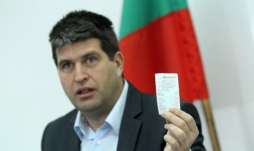 НАП зове фирмите да обновят касовите си апарати