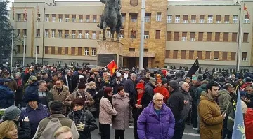 Македонци протестират с/у промените в конституцията
