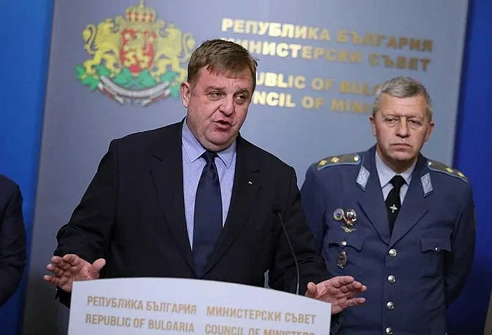 Парламентът ще реши за покупката на нов боен самолет