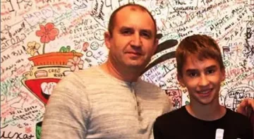 Забъркаха сина на президента в меле за момиче