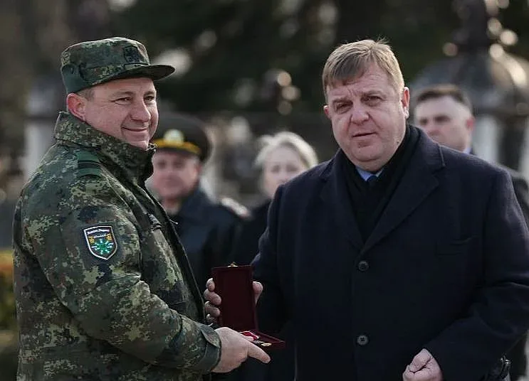 2020 г. може да има по-високи заплати в армията