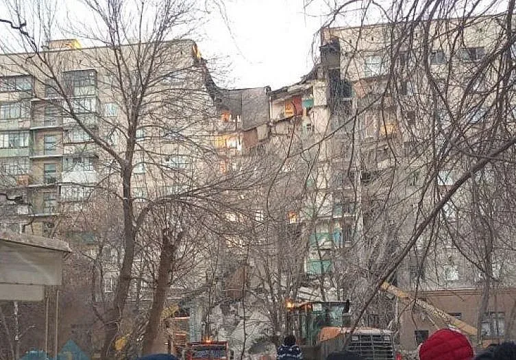 4 жертви след рухване на сграда в Русия