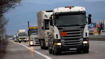 Интензивен трафик на ГКПП "Станке Лисичково"