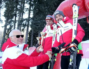 Алберт Попов спечели два слалома за ФИС в Банско