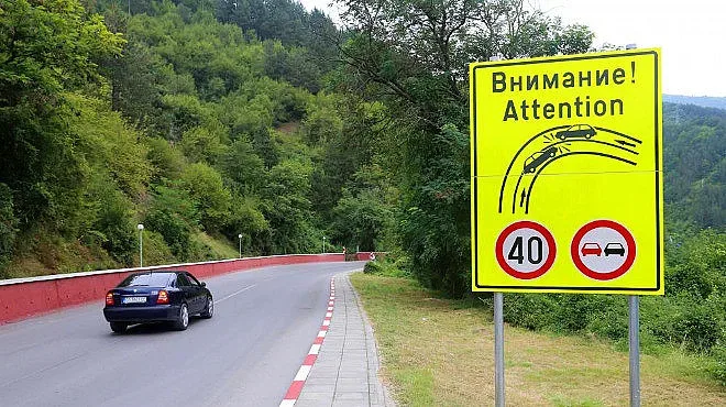 Следствието с нов оглед на фаталния участък от пътя край Своге