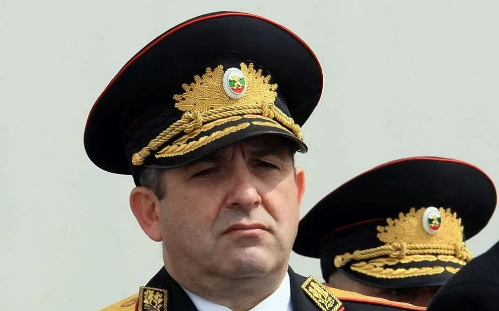 Какво е състоянието на директора на Гранична полиция?