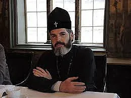 Неофит кани папата в храма "Невски"