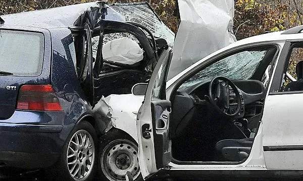 Петима гинат в меле с 11 коли