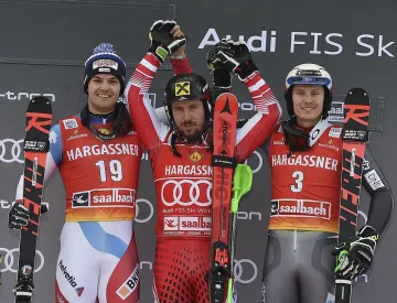 Хиршер посреща Коледа като №1 в ските