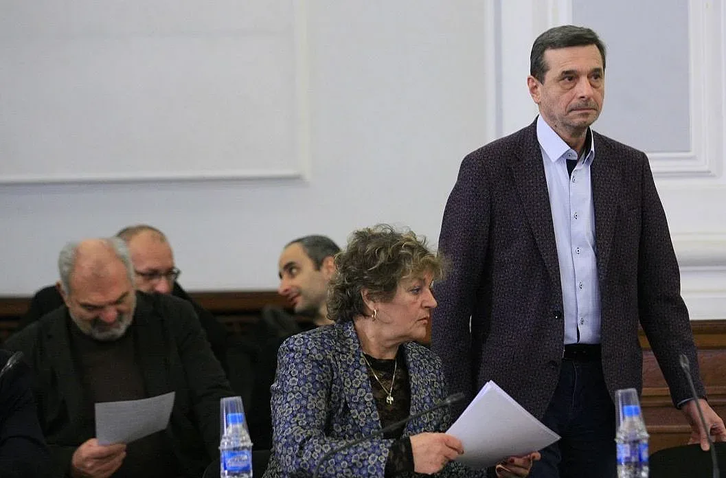 Тристранката не постигна съгласие за нощния труд