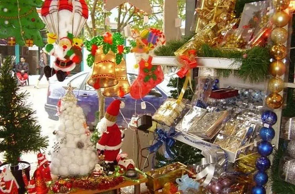 Цвета Караянчева посети благотворителния  базар в Кърджали