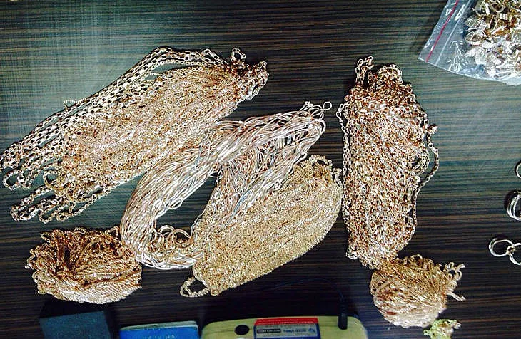 Откриха 1 кг златни накити в автобус на Капитан Андреево