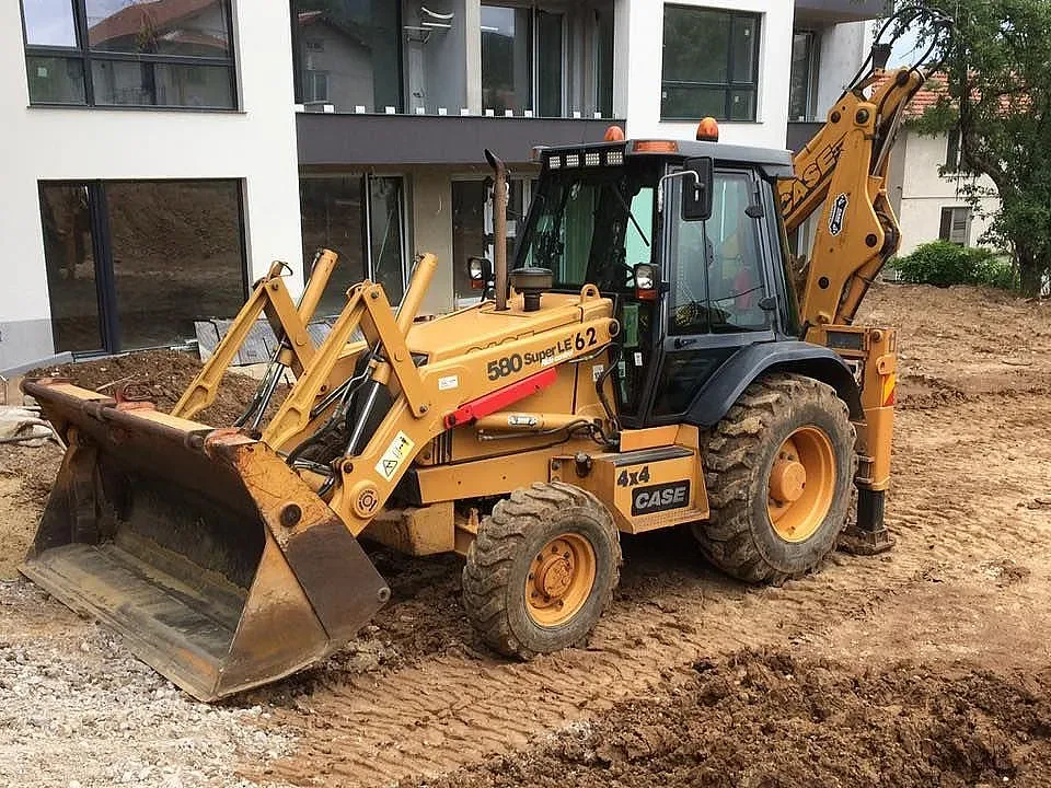 Откраднаха багер от двора на Александровска болница