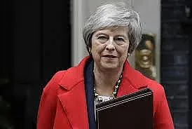 Мей в паника, отлага гласуването за Брекзит