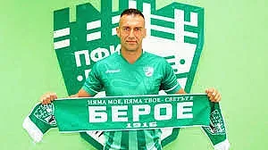 Камбуров спира Славия за Европа