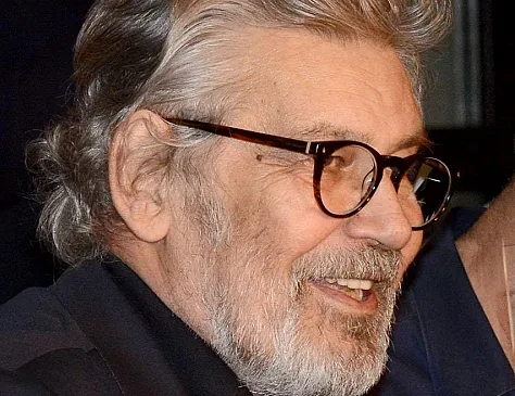 Ламбо играе банкер в нов спектакъл