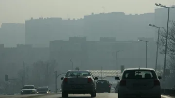 Социолози: По-евтин ток ще намали смога