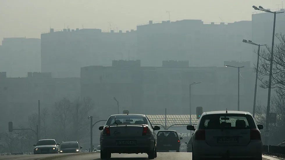 Социолози: По-евтин ток ще намали смога