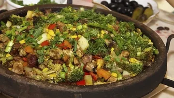 Как да си приготвим Сач със зеленчуци