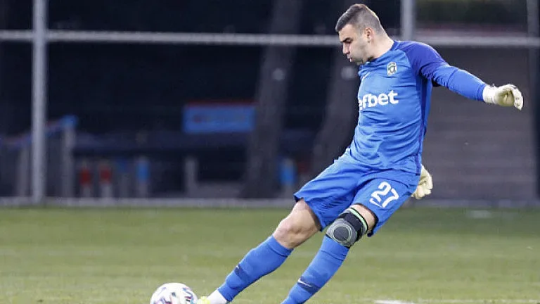 Славен наш вратар разкри потресаваща лична драма