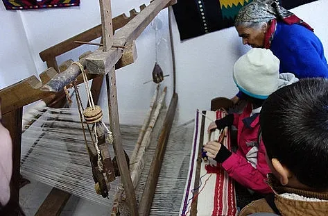 Млади планинари се учиха да тъчат и предат