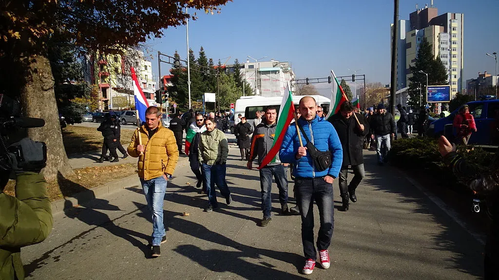 Не на бедността, казаха в 10 града (ОБЗОР)