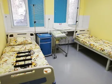 Лейдис-клуб Кюстендил дари ВИП-стая за родилки