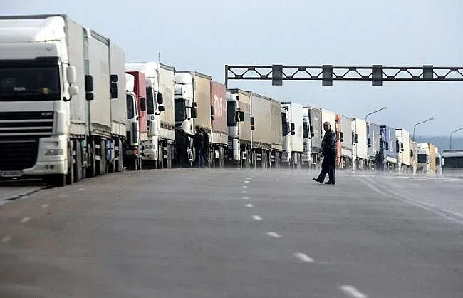 В ПЕТЪЧНИЯ СТАНДАРТ: Азовската буря  удари бизнеса ни