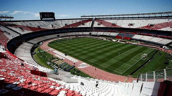 Ривър отказва да играе на "Сантиаго Бернабеу"