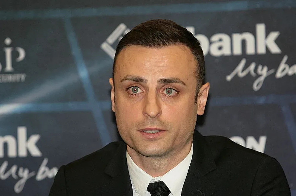Бербатов: Кобрата може да бие Джошуа