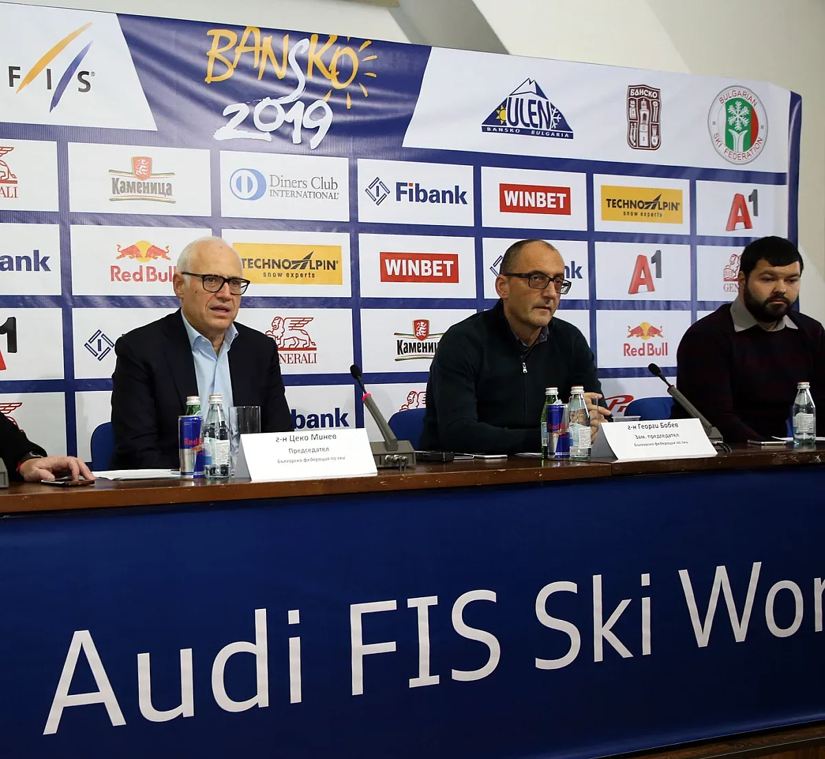 Звездите на световните ски рекламират Световната купа в Банско