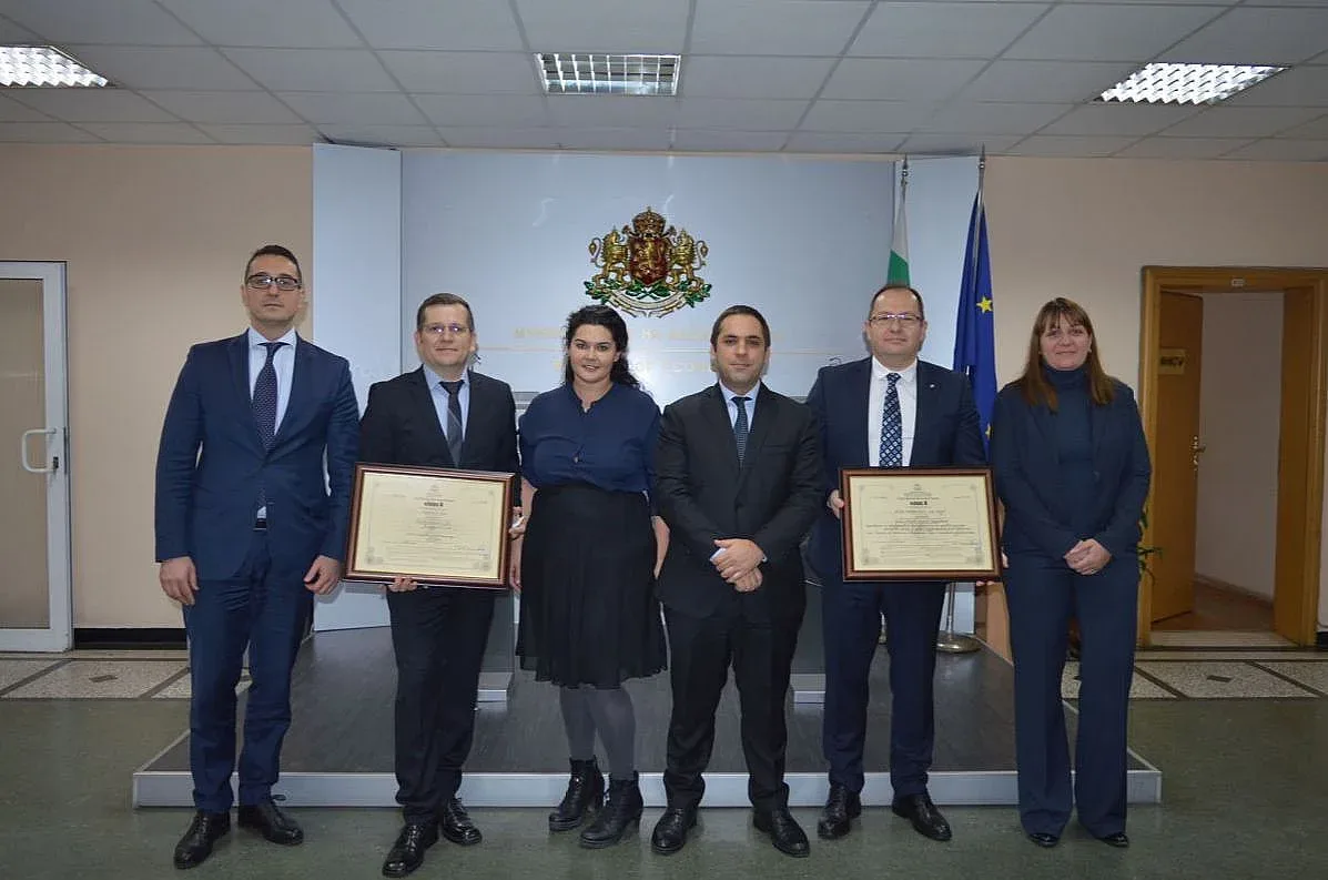 Връчиха три нови сертификата за големи инвестиции