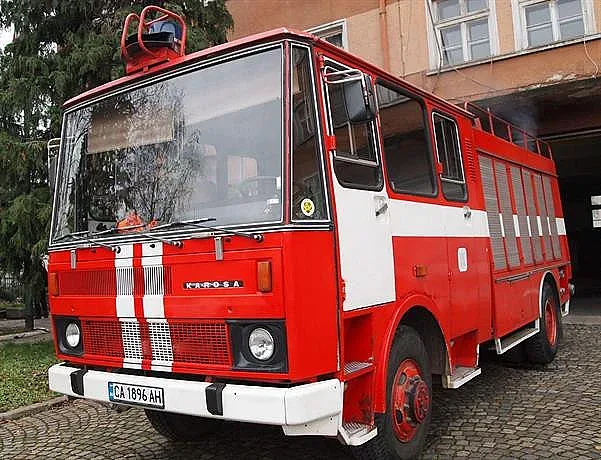 Горят митнически складове до Кремиковци