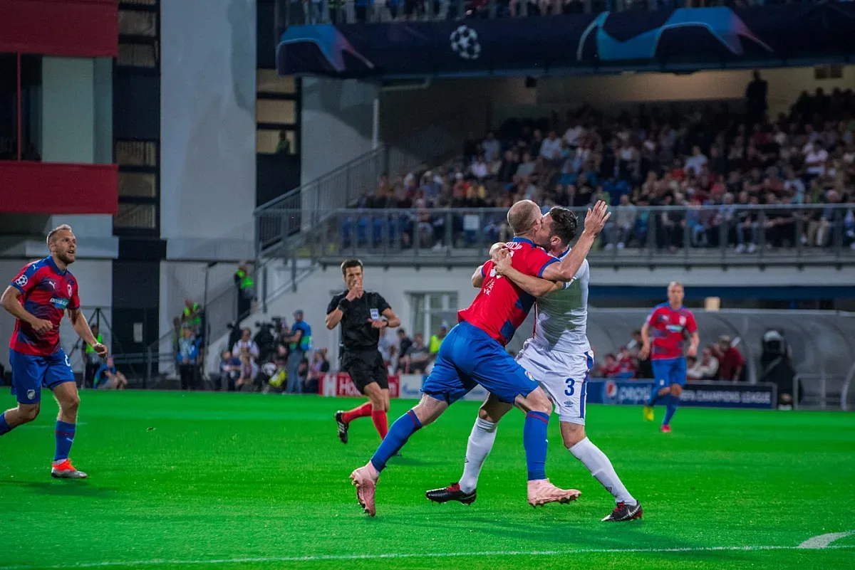 Чехи и левскар закопаха ЦСКА в Москва