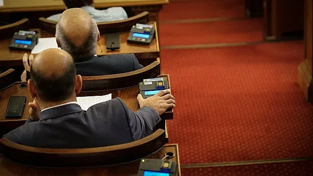 Депутатите решават окончателно за парите за здраве