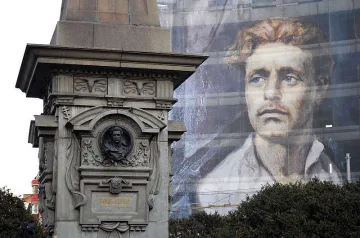 Вдигат  паметник на Левски и в Камено