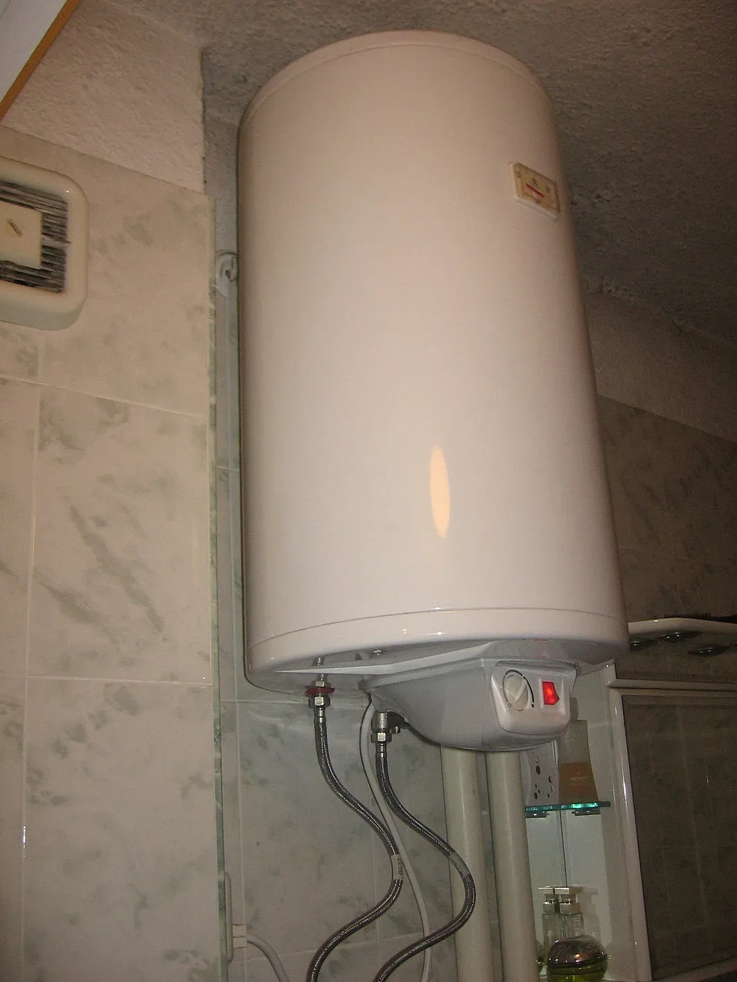 Как да пестим ток с бойлер