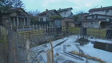 Къщи започнаха да поддават заради изкоп в кв. „Люлин”