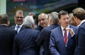 Подписаха Брекзит без шампанско (ОБЗОР)