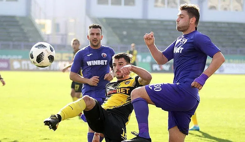 Етър се настани в шестицата