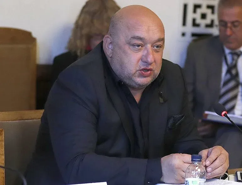 Министър Кралев награди световните вицешампиони